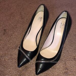 Victoria’s Secret Black stiletto pumps